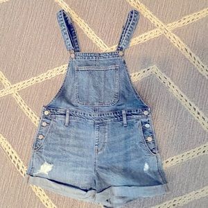 Old Navy Distressed Overall shorts Size Small